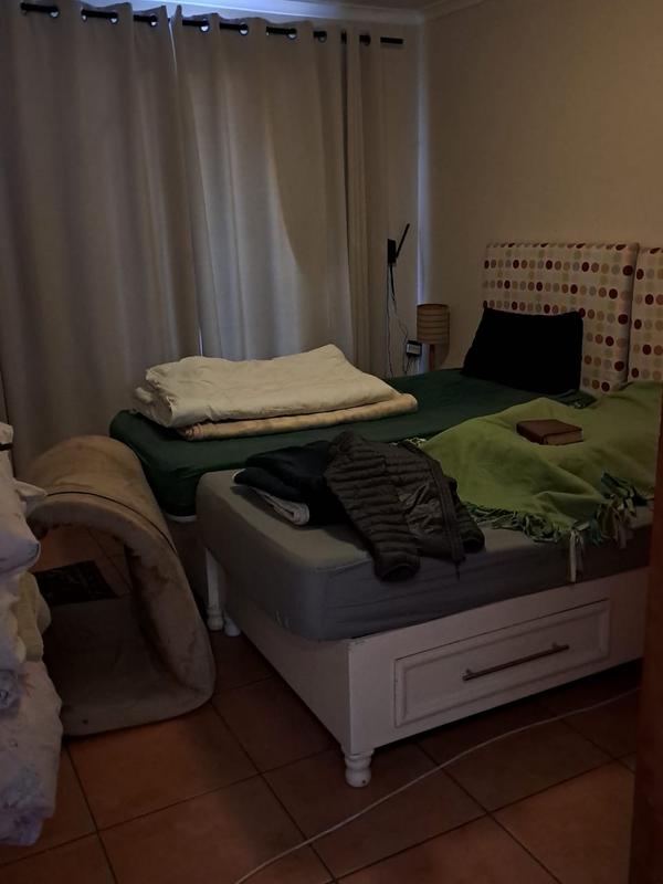 To Let 2 Bedroom Property for Rent in Loevenstein Western Cape
